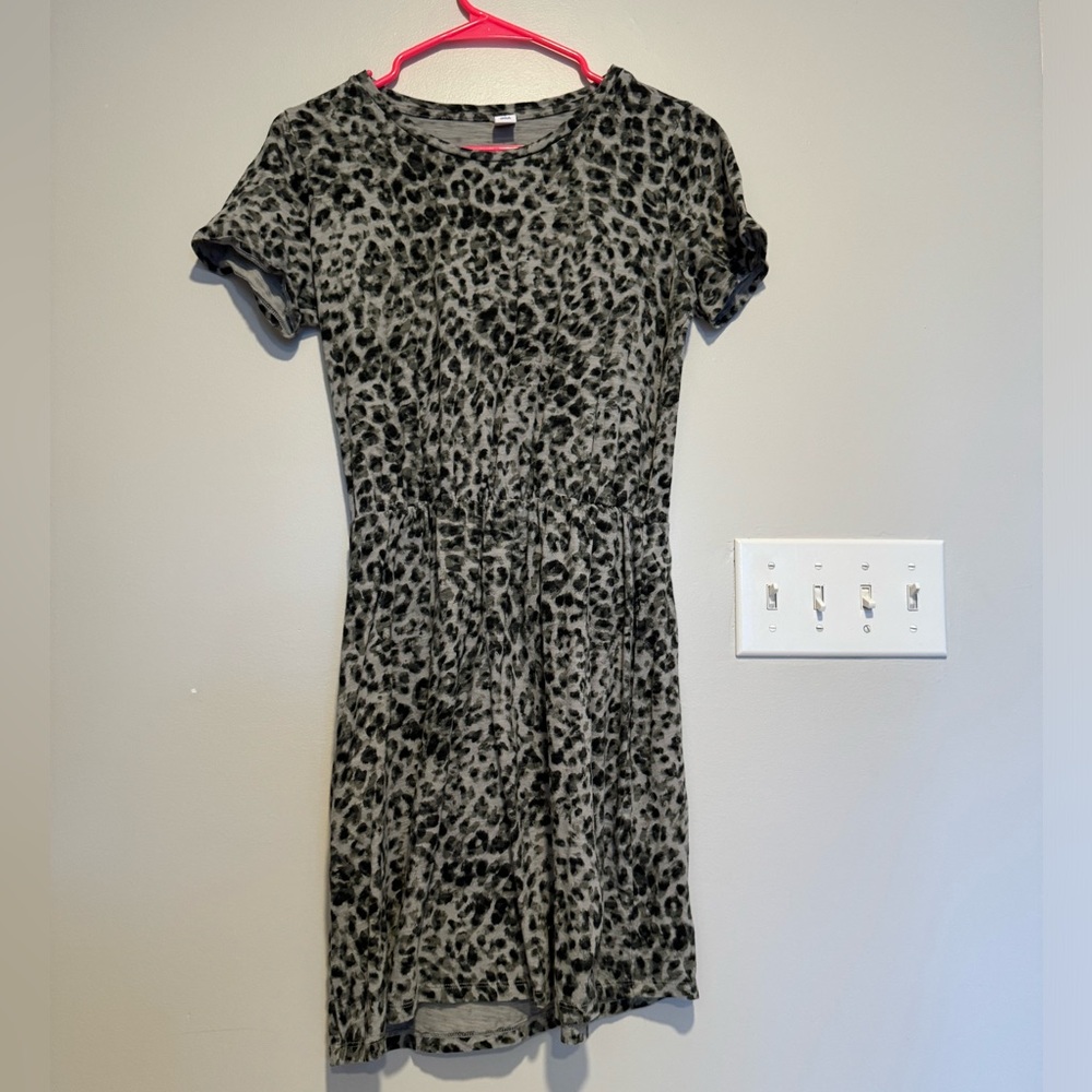 Old Navy T Shirt Dress with elastic waist. Size small